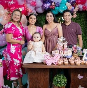 Meet your Posher, Marisa